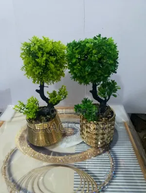 Gold Vase Flower