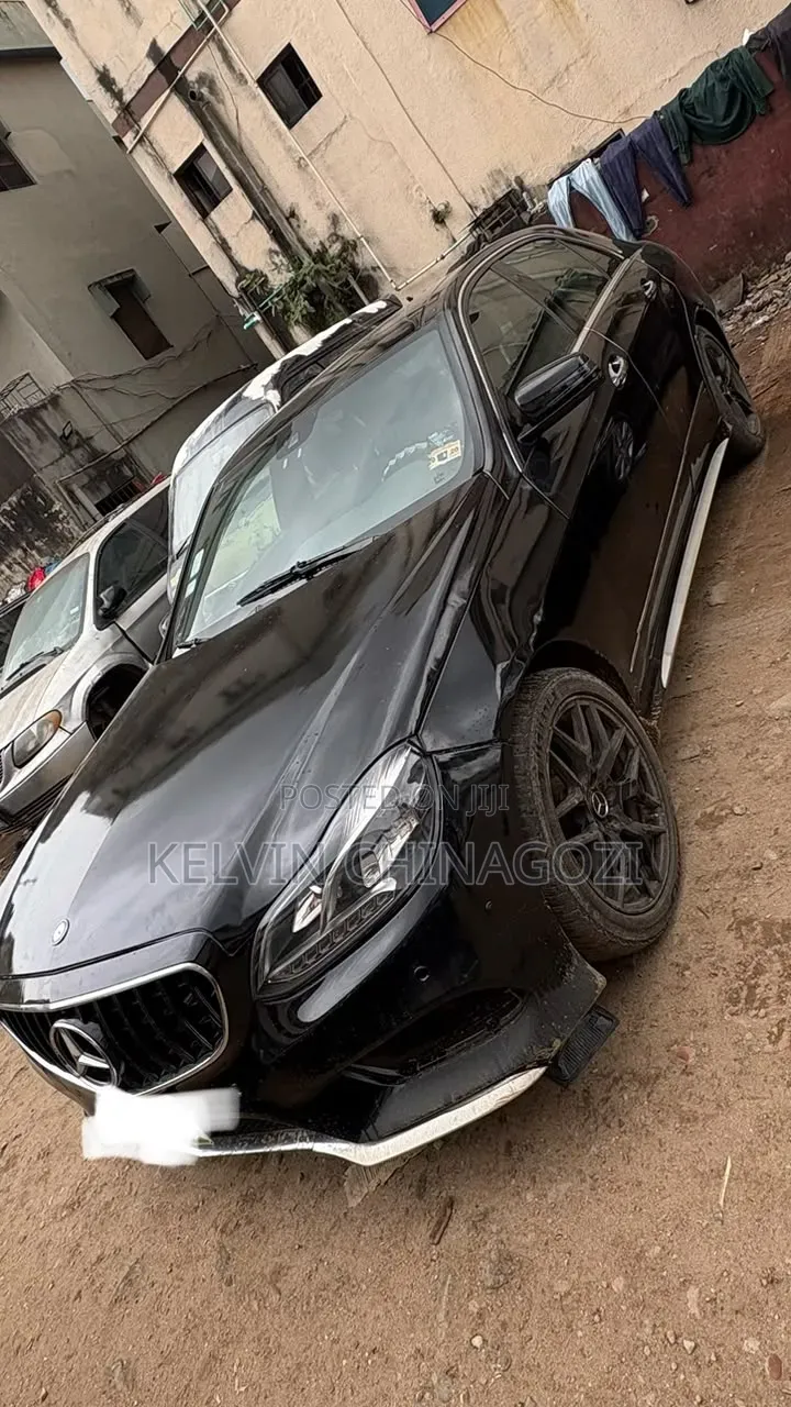 Mercedes-Benz E-Class 2011 Black