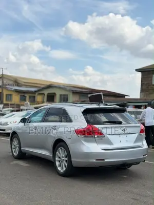 Toyota Venza 2011 Silver