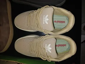 Original Adidaas Sneakers