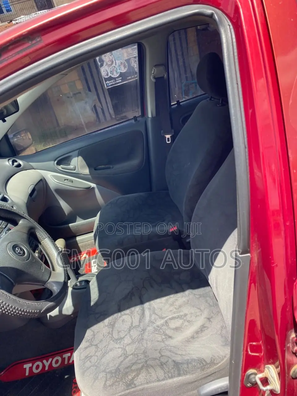 Toyota Yaris 2004 Red
