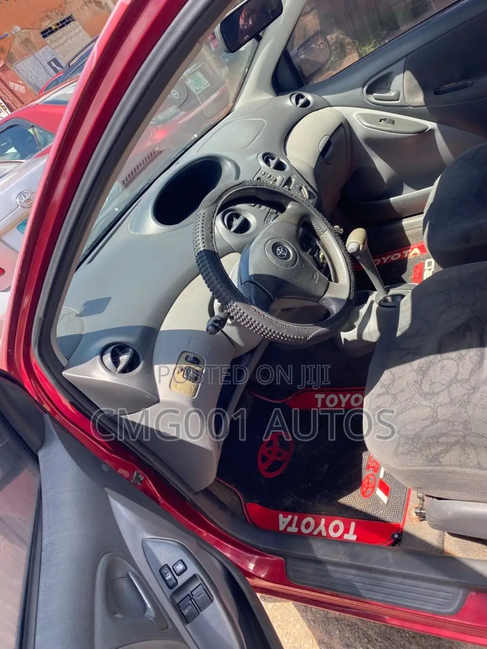 Toyota Yaris 2004 Red