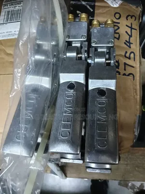 Clemco Deadman Handle