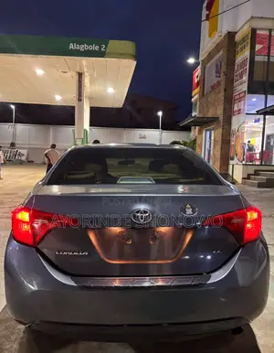 Toyota Corolla 2016 Gray