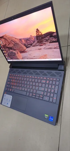 Laptop Dell G15 5520 16GB Intel Core i7 SSD 1T