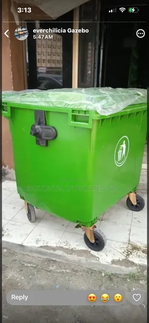 Foreign Waste Bin 1100 Litres