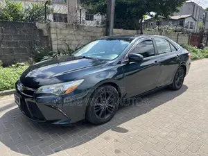 Toyota Camry SE 4dr Sedan (2.5L 4cyl 6A) 2016