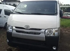 Toyota Grand HiAce 2002 White