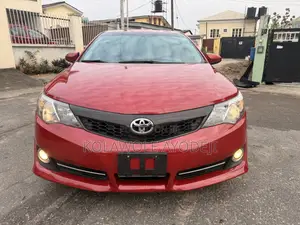 Toyota Camry SE 4dr Sedan (2.5L 4cyl 6A) 2012 Red