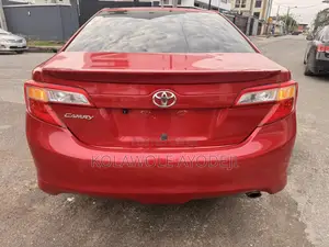 Toyota Camry SE 4dr Sedan (2.5L 4cyl 6A) 2012 Red