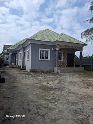 3bdrm Bungalow in Pan Villa Estate, Abijo for sale