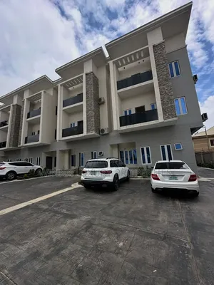 5bdrm Duplex in Utako for sale