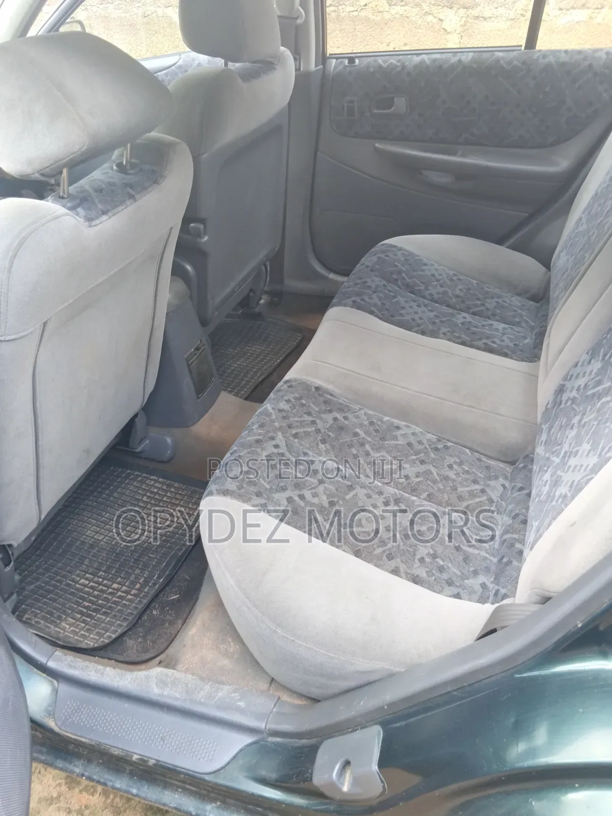 Mazda 323 2004 Green