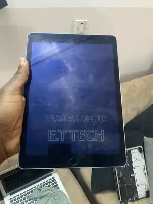 Apple iPad 10.2 (2021) 64 GB Silver