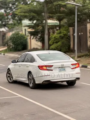 Honda Accord Touring 2.0T 2020 White