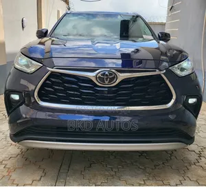 Toyota Highlander Platinum 2021 Blue