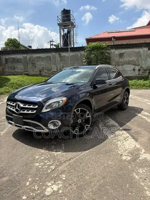 Mercedes-Benz GLA 250 2018 Blue
