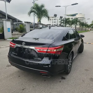 Toyota Avalon Limited 4dr Sedan (3.5L 6cyl 6A) 2014 Black