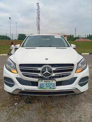 Mercedes-Benz GLE-Class 2017 White