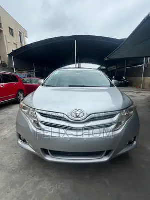 Toyota Venza V6 2010 Silver