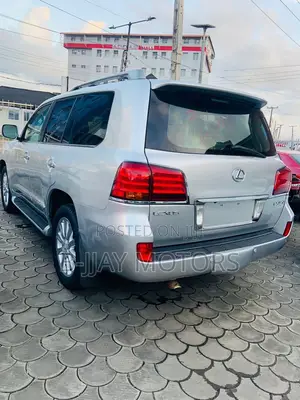 Lexus LX 570 2010 Silver