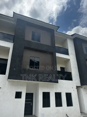 4bdrm Townhouse/Terrace in Jahi for sale