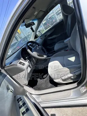Toyota Corolla LE 4dr Sedan (1.8L 4 cyl 4A) 2009 Silver