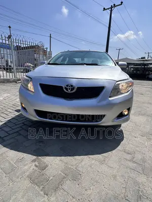 Toyota Corolla LE 4dr Sedan (1.8L 4 cyl 4A) 2009 Silver