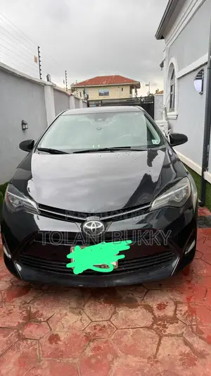 Toyota Corolla LE Eco (1.8L 4cyl 2A) 2018 Black