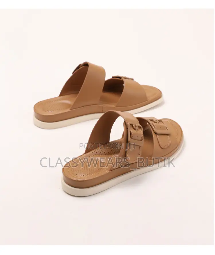 Comfortable Brown Lightweight Sandals
