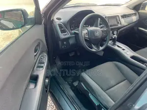 Honda HR-V LX AWD 2019 Gray
