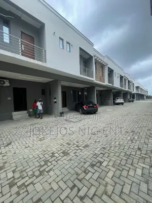 4bdrm Townhouse/Terrace in Lekki Scheme 2 for sale