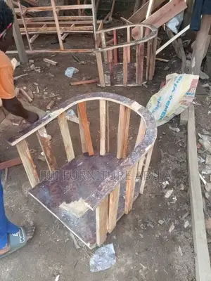 Semi Oval Chair