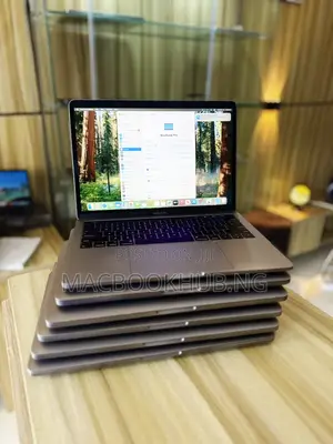 Laptop Apple MacBook Pro 2019 16GB Intel Core i7 SSD 512GB