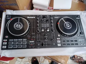 Numark SERATO DJ Controller