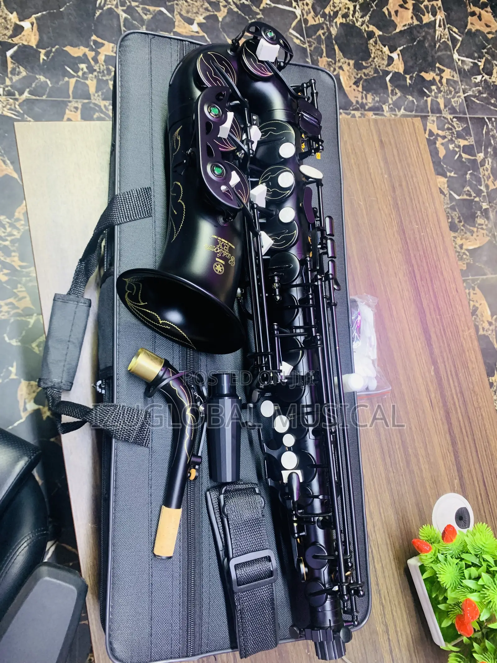 Yamaha Alto Saxophone Custom Ex Black-Colour