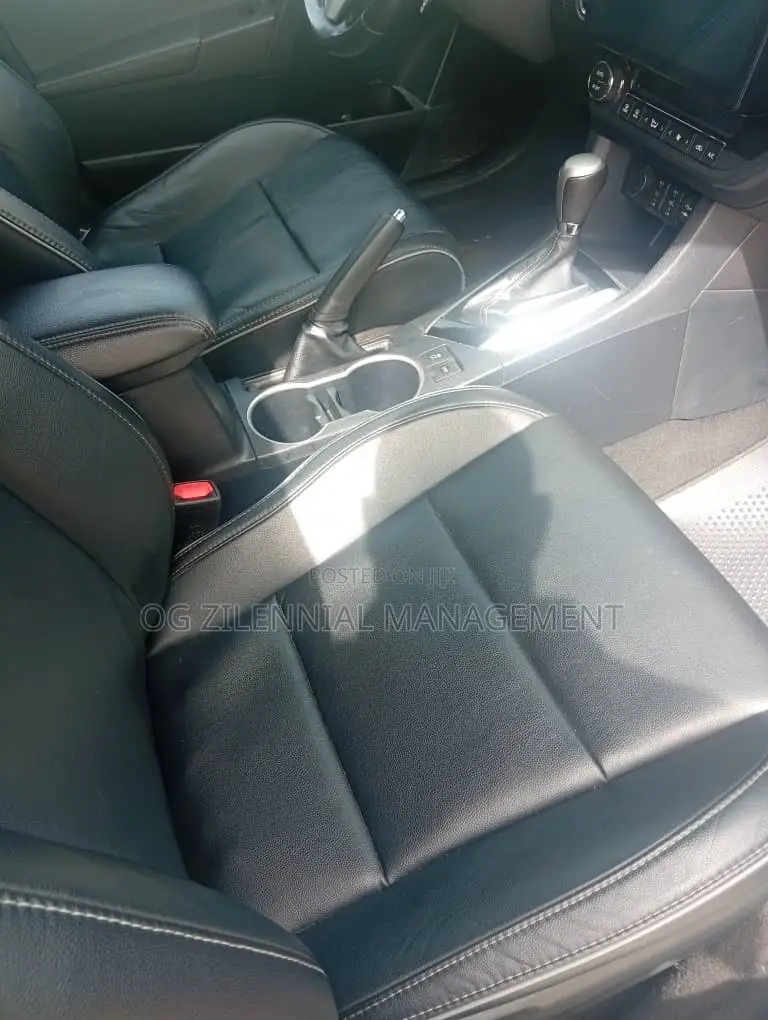 Toyota Corolla 2017 Black