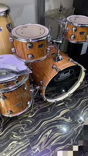 Pearl Roadshow 5 Set Drums