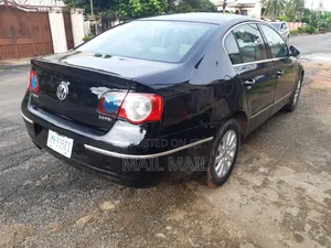 Volkswagen Passat 2009 Black