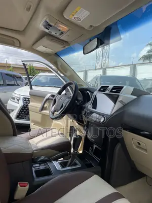 Toyota Land Cruiser Prado 2017 White