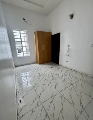 1bdrm Shared Apartment in Royal Pine Estate, Lekki Expressway for rent