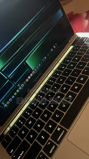Laptop Apple MacBook Pro 2017 8GB Intel Core i5 SSD 256GB