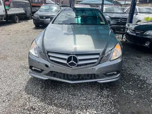 Mercedes-Benz E350 Base 4Matic Sedan AWD (3.5L 6cyl 7A) 2013 Gray