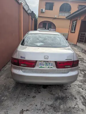 Honda Accord Automatic 2005 Silver