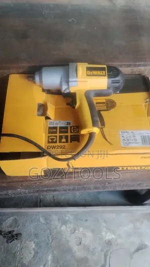 DW 292 Impact Wrench Machine