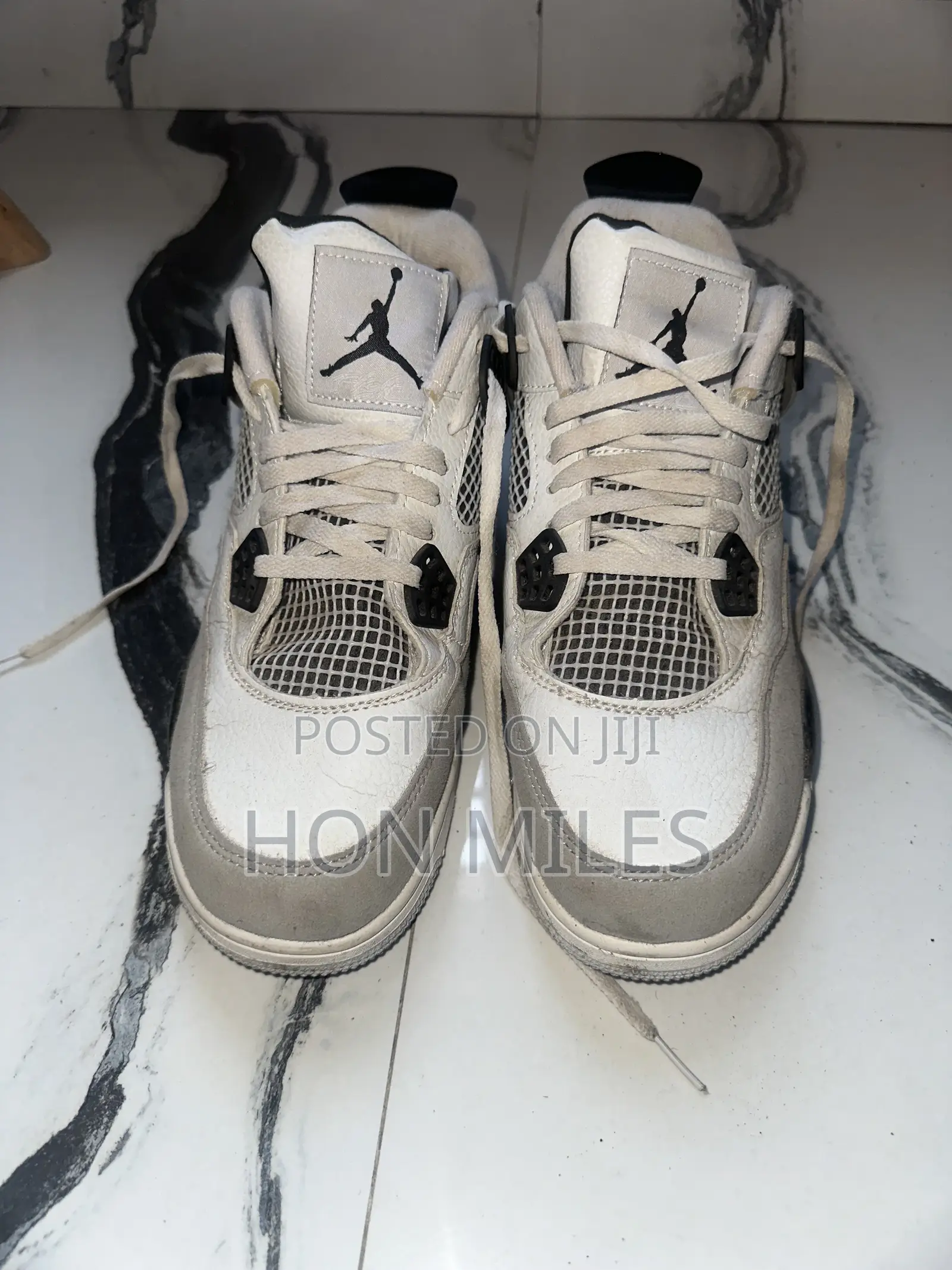 Air Jordan 4