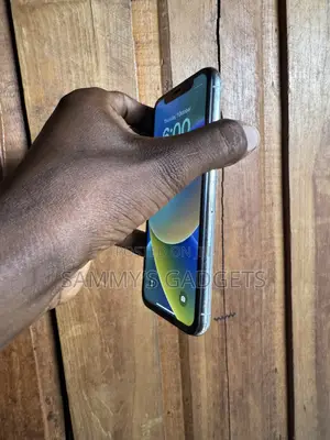 Apple iPhone X 64 GB White