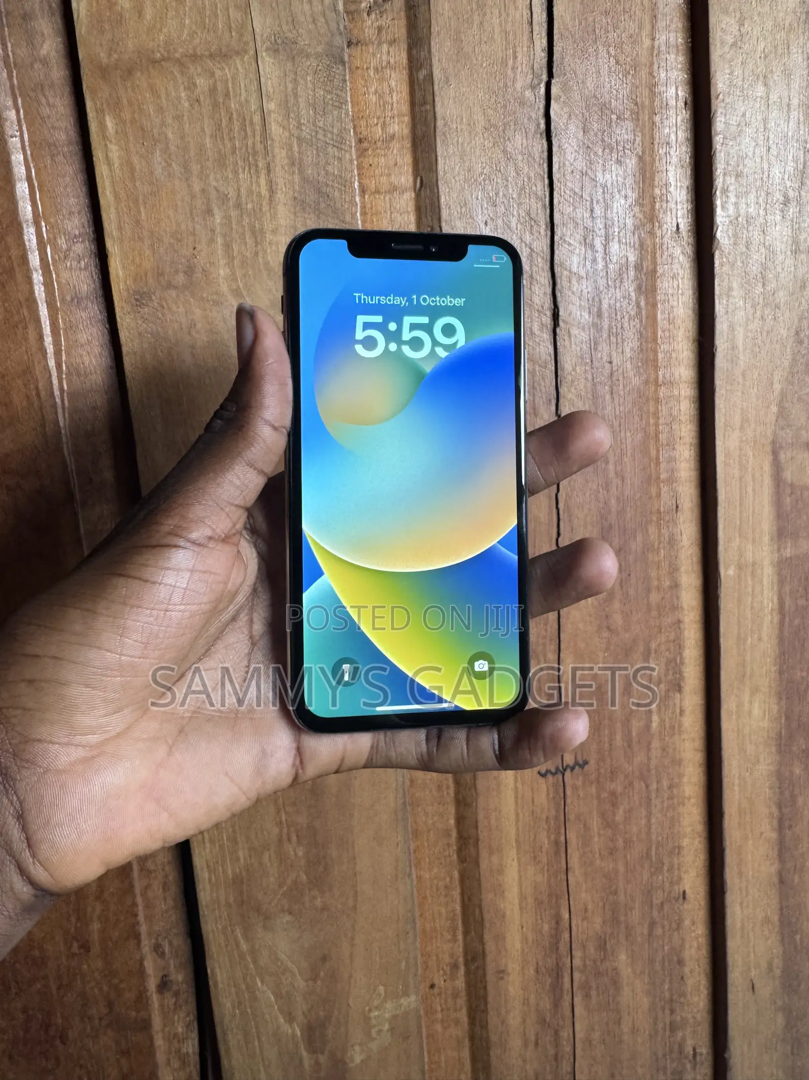 Apple iPhone X 64 GB White