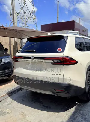 Toyota Grand Highlander Platinum AWD 2024 White