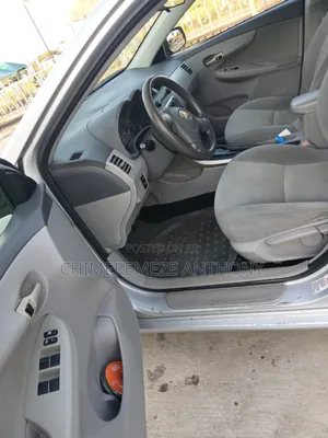 Toyota Corolla LE 4dr Sedan (1.8L 4 cyl 4A) 2009 Silver